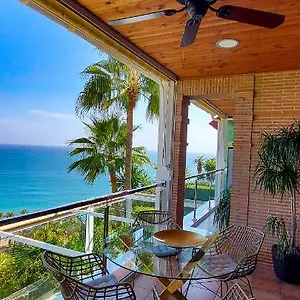 https://apartamento-playa-centro-vistas-mar.hotelsinnerja.org